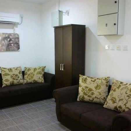 One Motel And Cafe Kuah Exterior foto